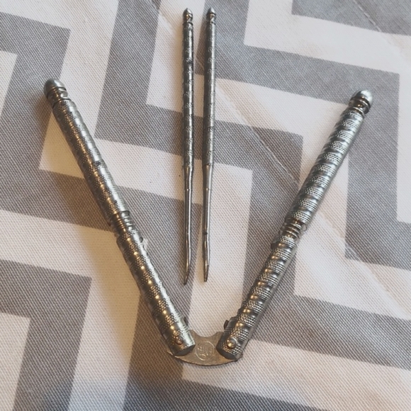 . Vintage Henry Marcus Quackenbush HMQ Metal Nut Cracker/Shell Seafood 2 Picks - Picture 4 of 4